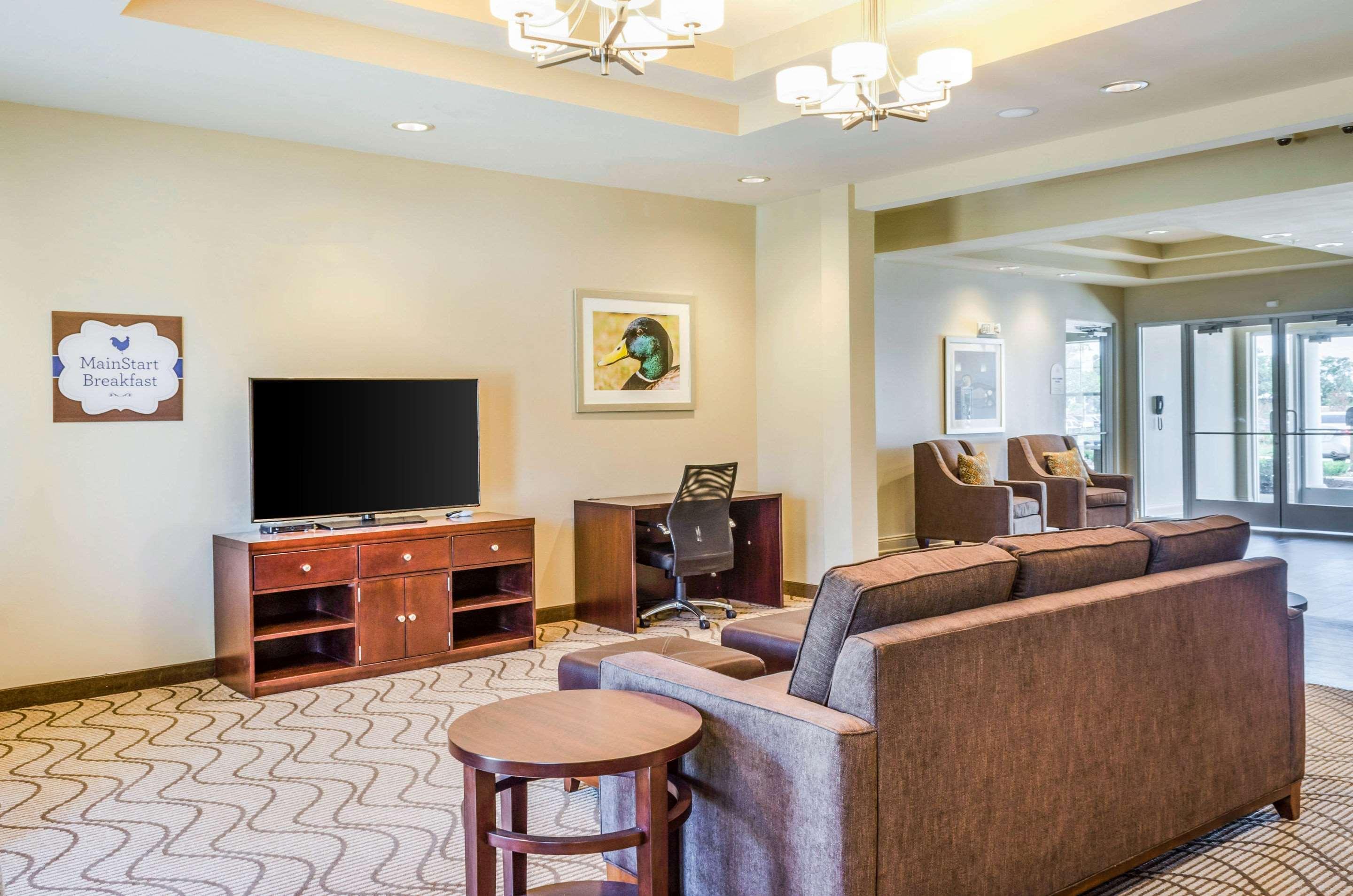 Mainstay Suites Hackberry Sportsman'S Lodge Екстериор снимка