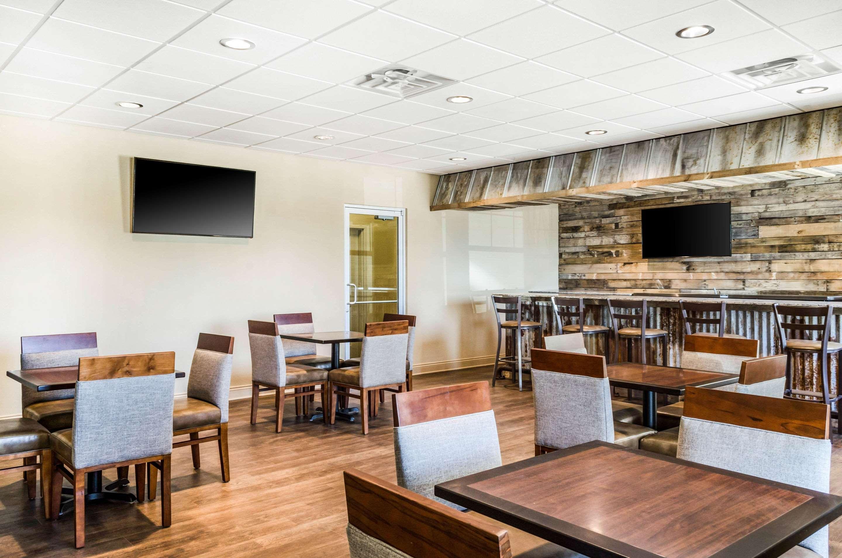 Mainstay Suites Hackberry Sportsman'S Lodge Екстериор снимка