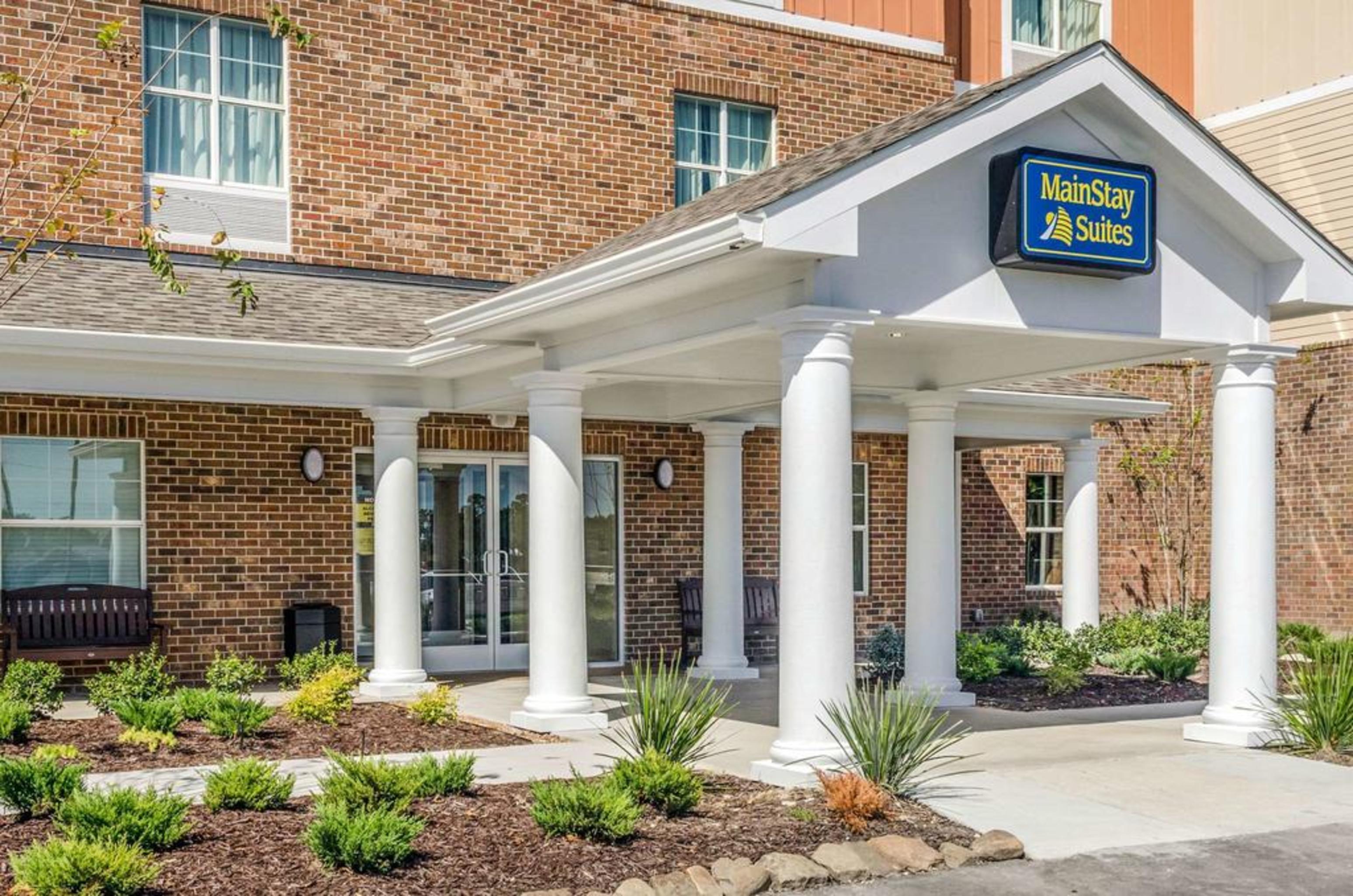 Mainstay Suites Hackberry Sportsman'S Lodge Екстериор снимка