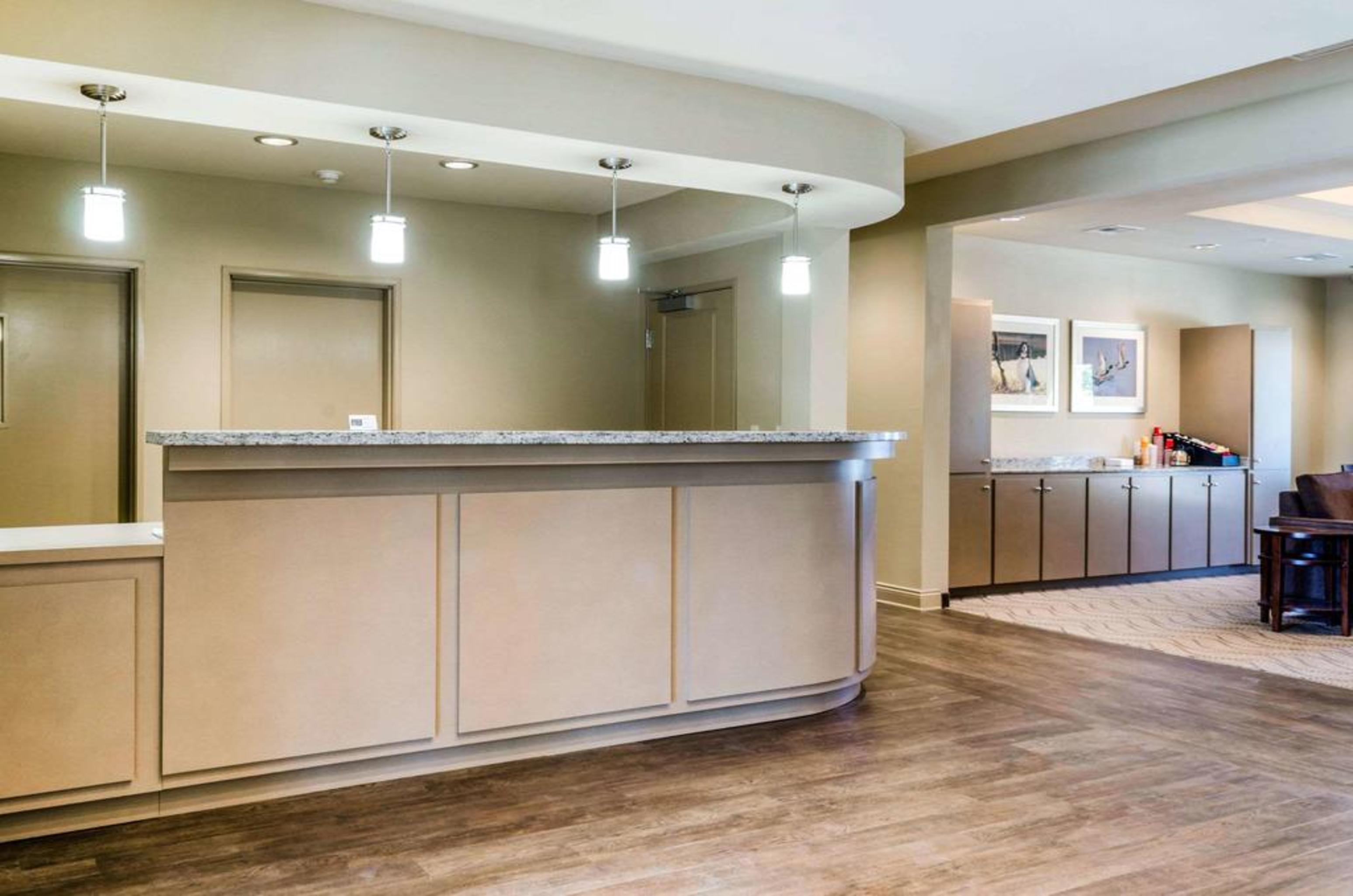 Mainstay Suites Hackberry Sportsman'S Lodge Екстериор снимка
