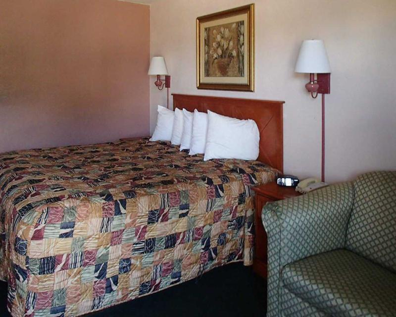 Mainstay Suites Hackberry Sportsman'S Lodge Екстериор снимка